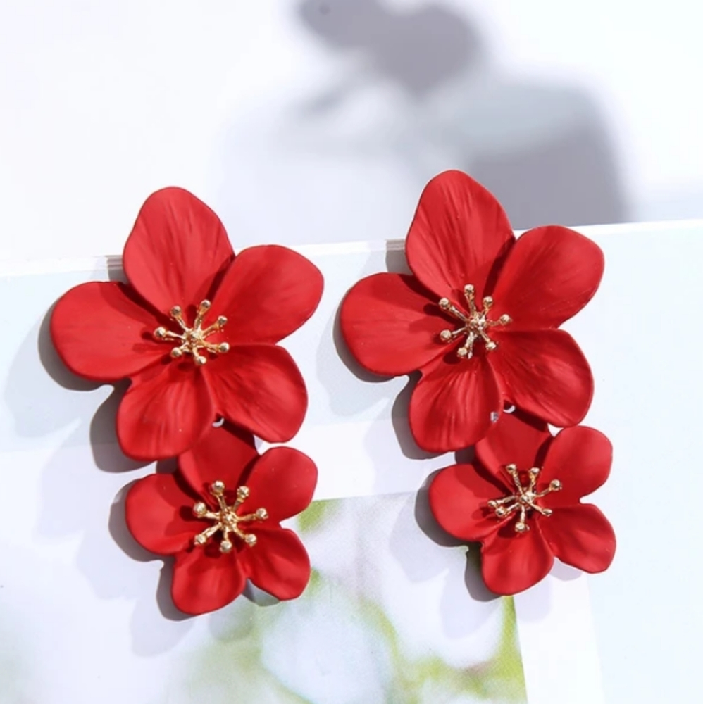 Beautiful Red Flower Fashion Earrings ❤️✨🎉❤️✨🎉❤️✨🎉❤️